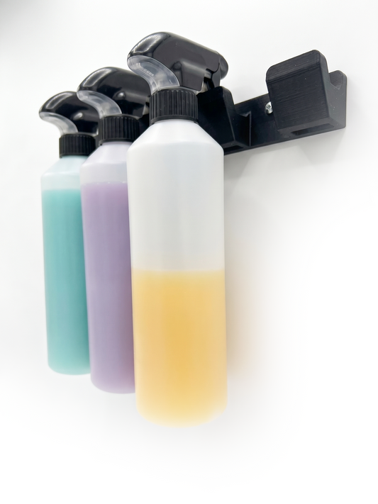 Suport Organizator de Perete pentru Sticle cu Pulverizator, Compatibilitate Universală (4 Sloturi)