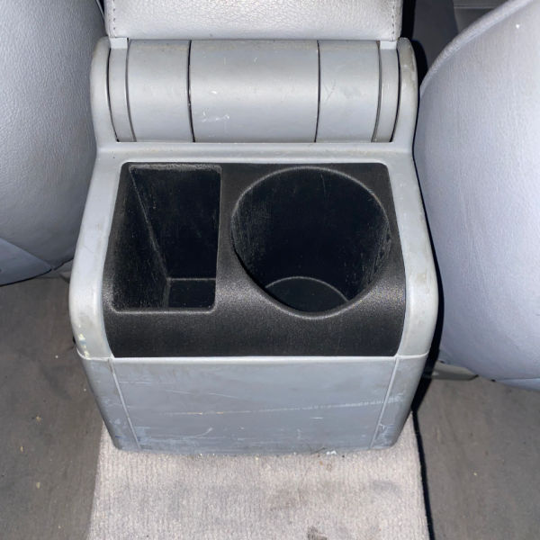 bmw e46 suport de pahare pentru spate (1) Suport de pahare spate - BMW E46