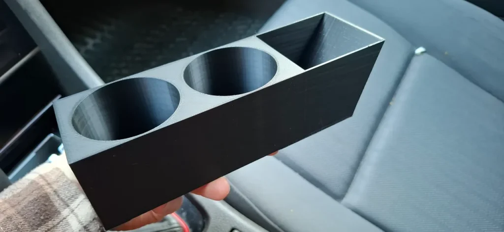 20250711_202716 Suport Pahare Audi A4 B7 – montaj lângă cotieră