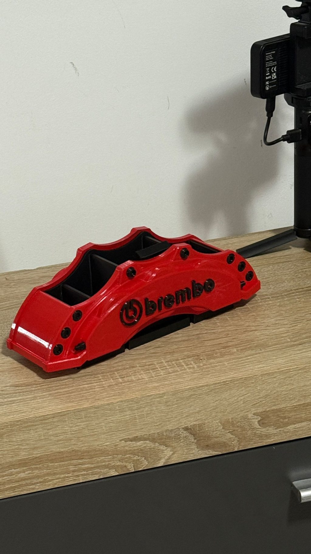 Suport Brembo pentru birou