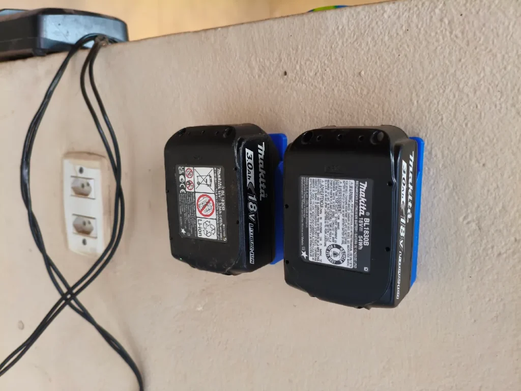 img_20250831_163930 Suport Acumulator Makita 18V
